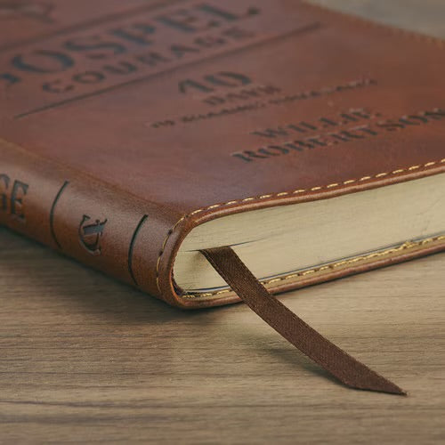 Pocket Size Christian Devotional Journal - Gospel Courage: 40 Days to Sharing Your Faith Tawny Brown Devotional